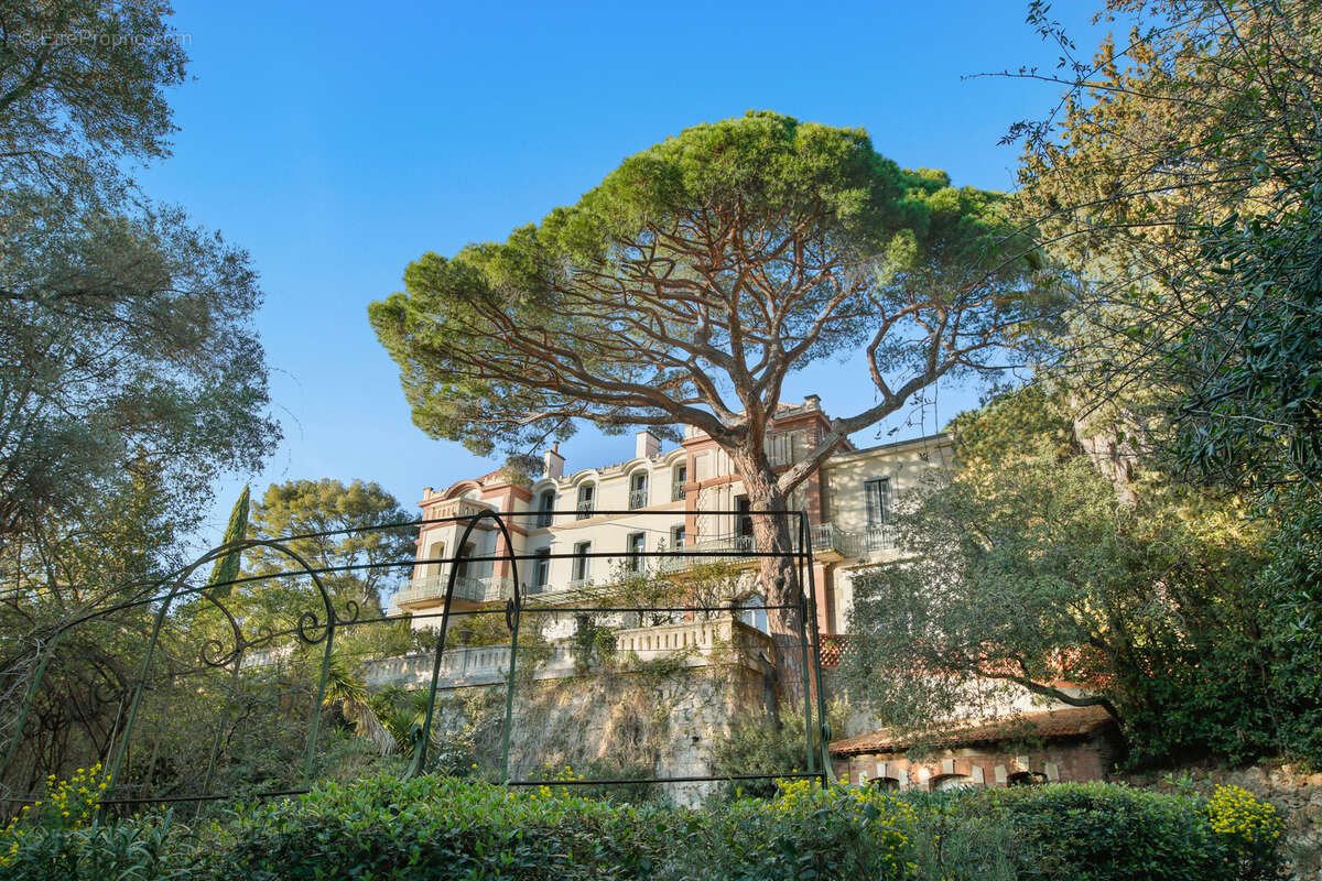 Appartement à HYERES