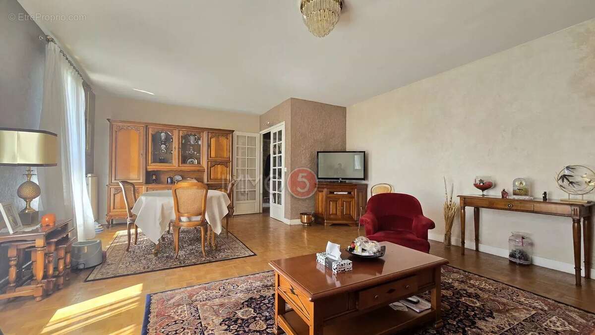 Appartement à LE RAINCY