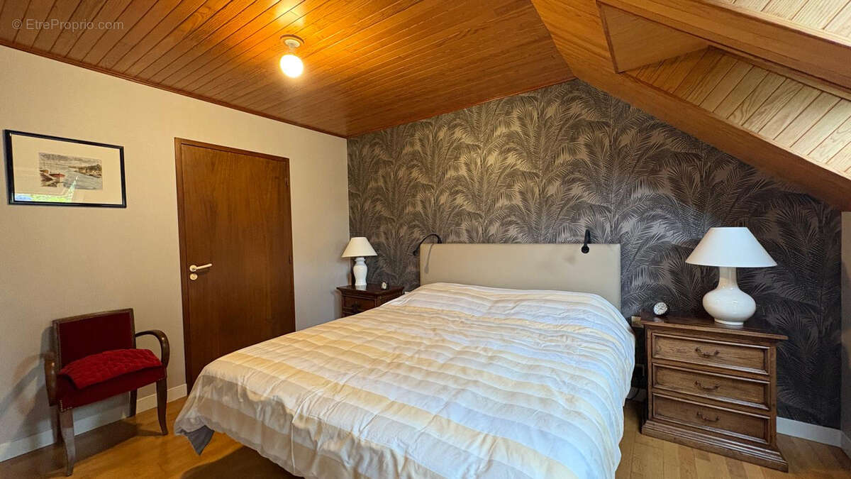 Maison à LAMPAUL-GUIMILIAU