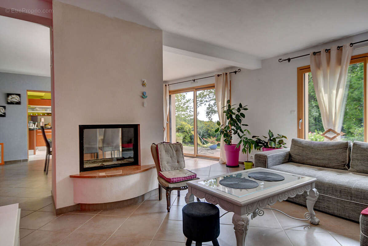 Maison à SAINT-URBAIN