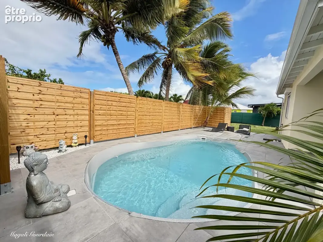 A vendre – saint-françois – villa contemporaine 2024 avec piscine & t2 indépendant - photo 4