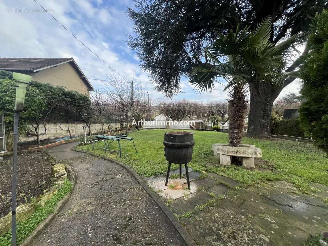 Maison à SUCY-EN-BRIE