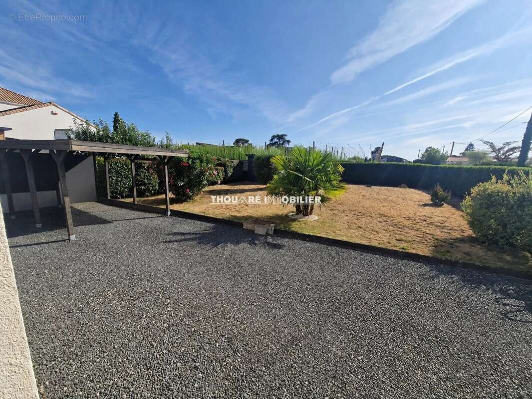 Maison Divatte Sur Loire 6 pièce(s) 107.15 m2  - 2 ch de plain pied -rénovation récente - photo 8