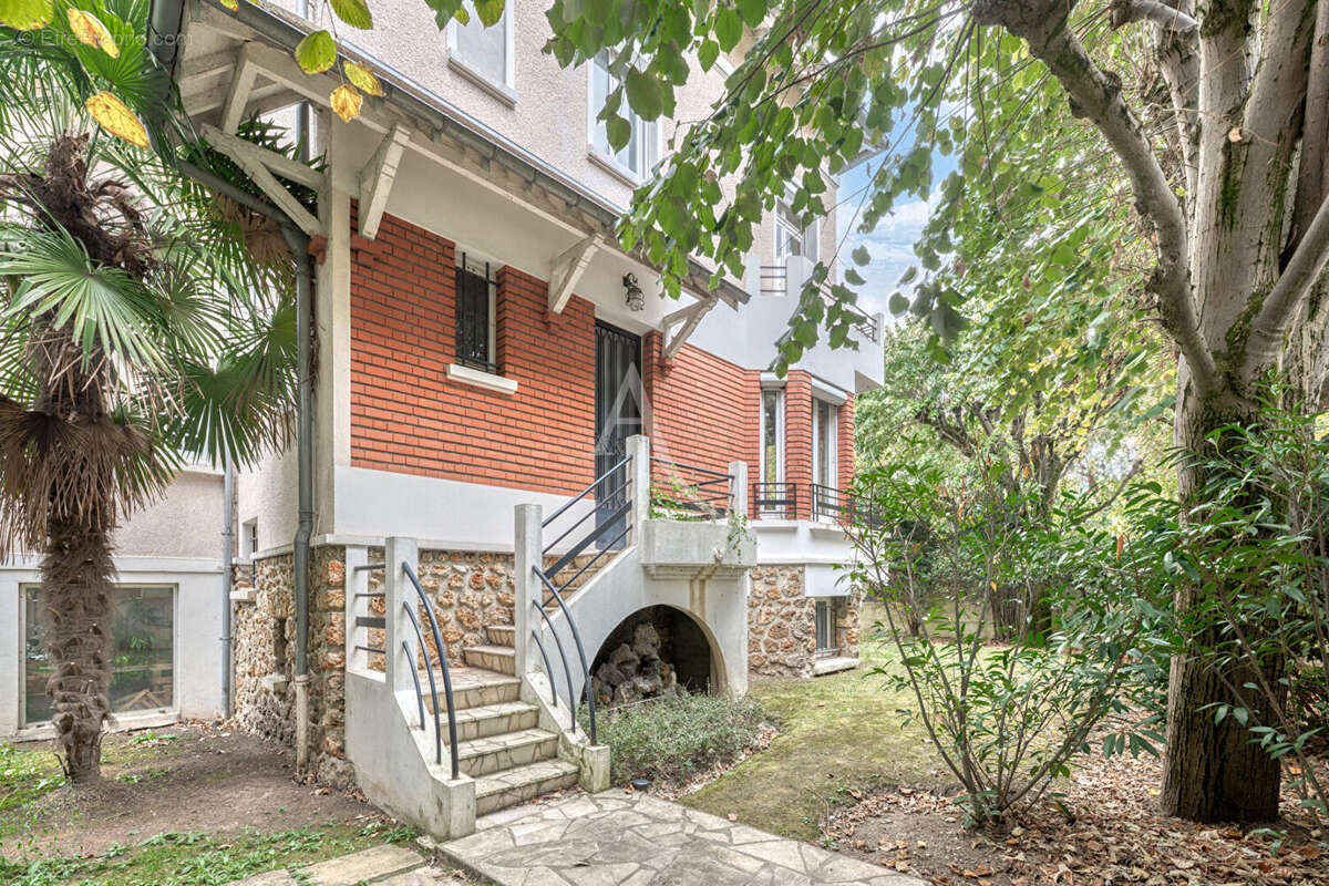 Maison à SAINT-MAUR-DES-FOSSES