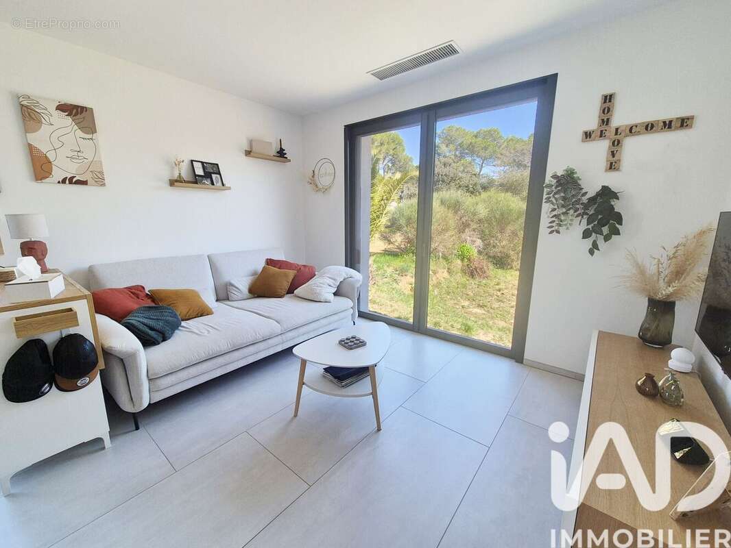 Photo 3 - Maison à ROGNES