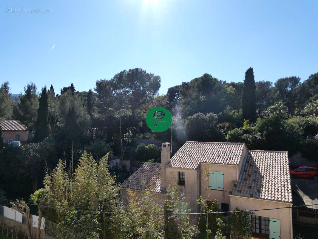 T2 lumineux avec balcon et parking, à quelques minutes à pied des plages - photo 9
