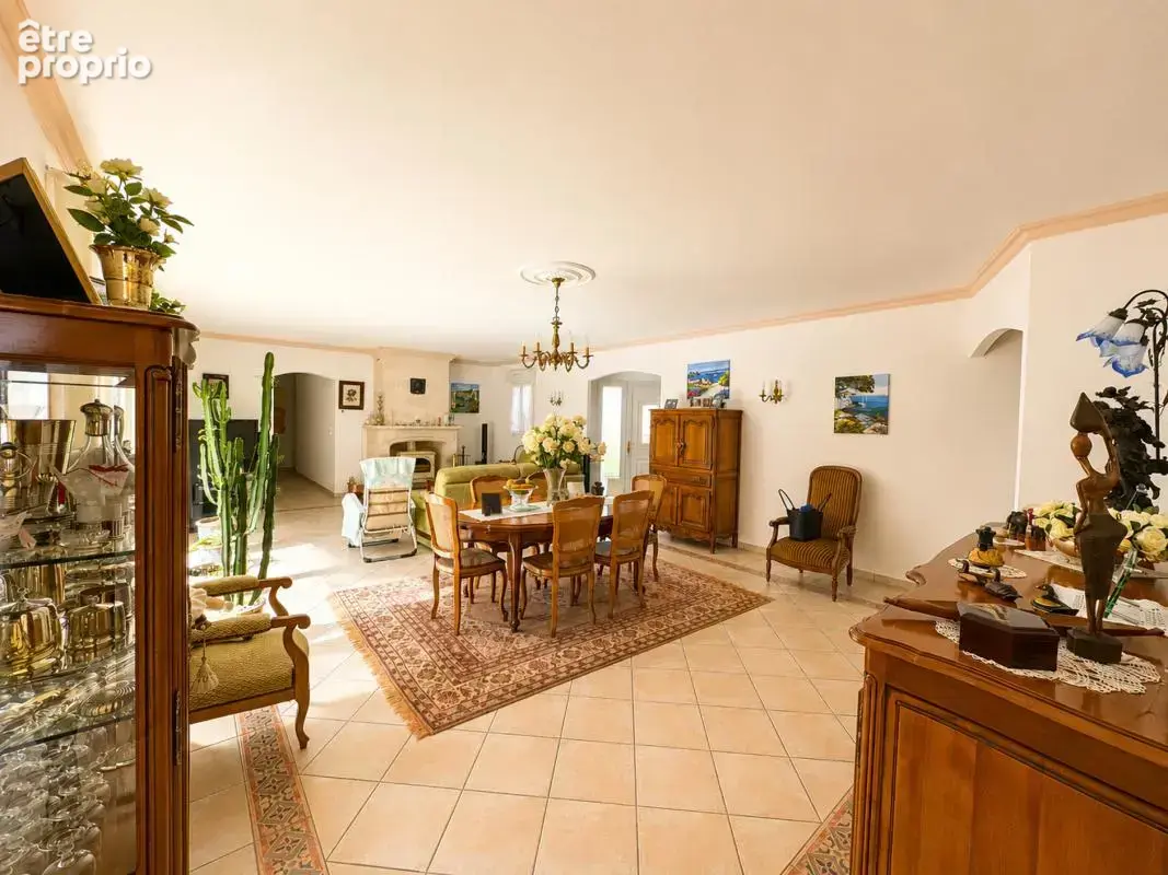 Maison 5 pièces 181 m² à vendre à Marennes (17320) - photo 3