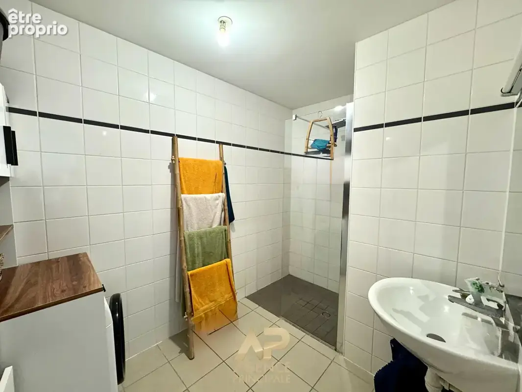Appartement - Type 3 - Terrasse + parking - Dompierre-sur-Mer (Chagnolet) - photo 8