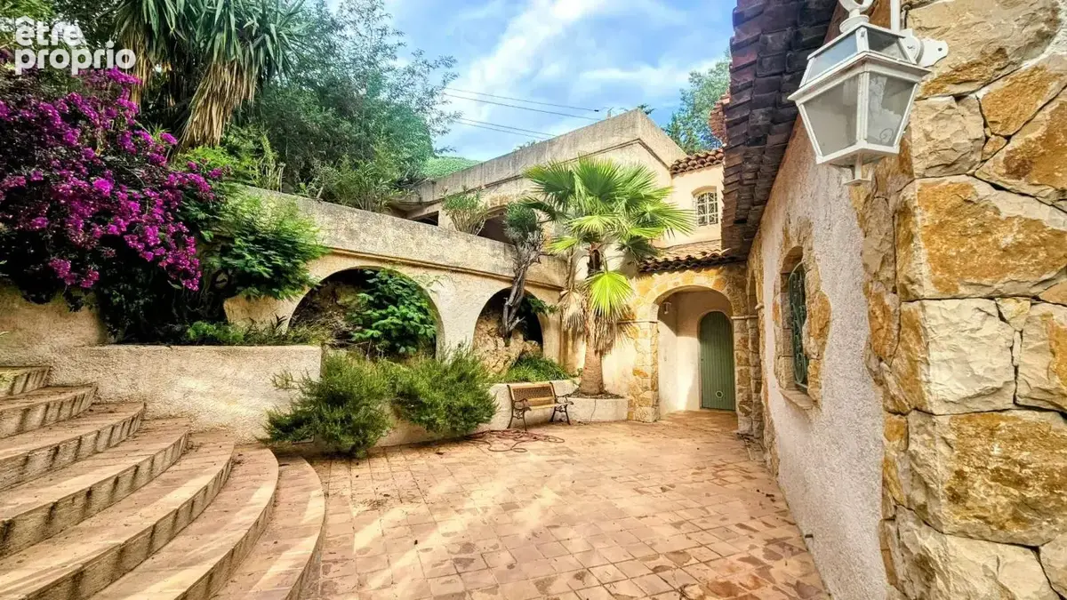 Maison 256 m² à Mandelieu-La-Napoule  - photo 9
