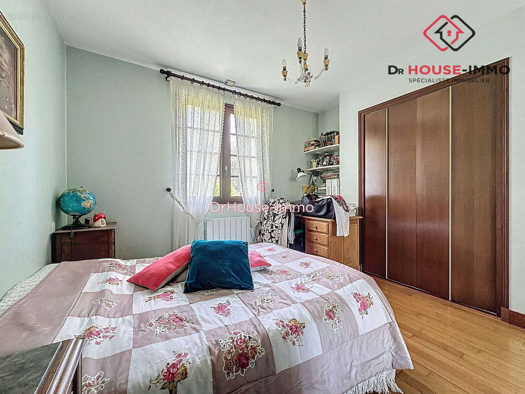 Maison à COULOUNIEIX-CHAMIERS
