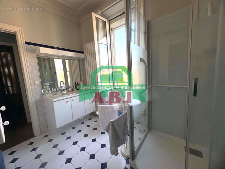58, en Exclusivité - Propriété rare à Clamecy - Beaucoup de charme pour cette maison env 80m2 habitable sur 16 - photo 9