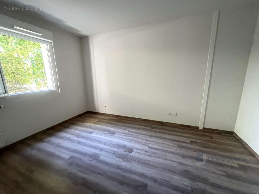 Appartement à DECINES-CHARPIEU
