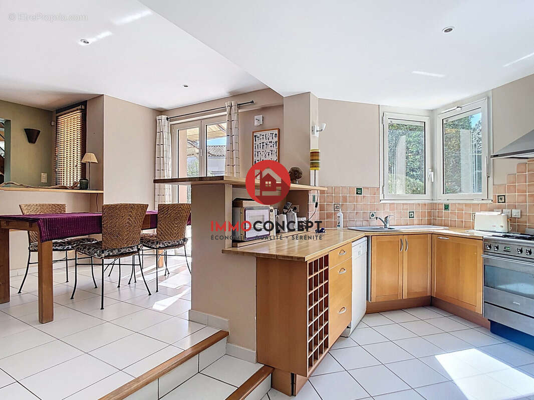 Maison à LES ANGLES