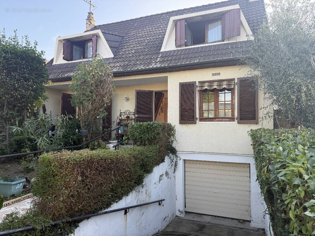 Maison à CHAMPIGNY-SUR-MARNE