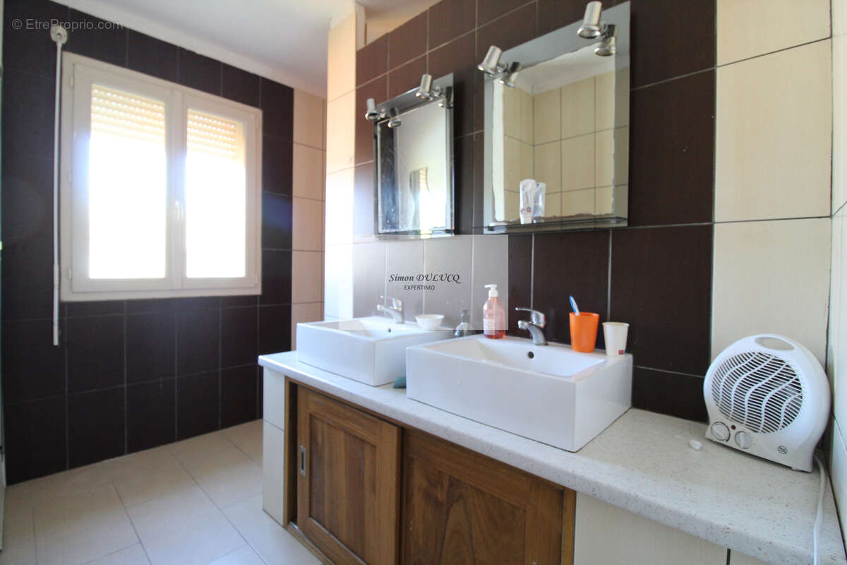 Maison type 6 de 142 m2 avec terrain de 986 m2 - photo 13