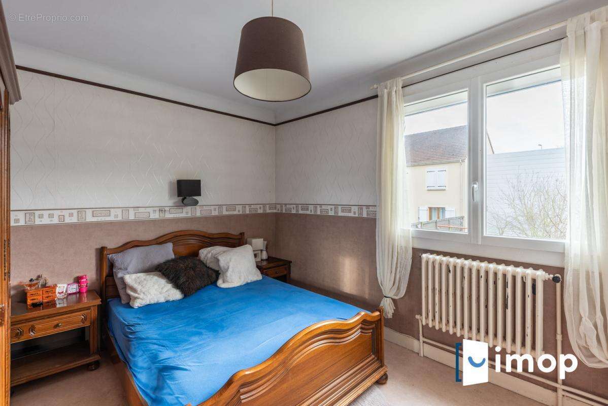 Maison à DAMMARIE-LES-LYS