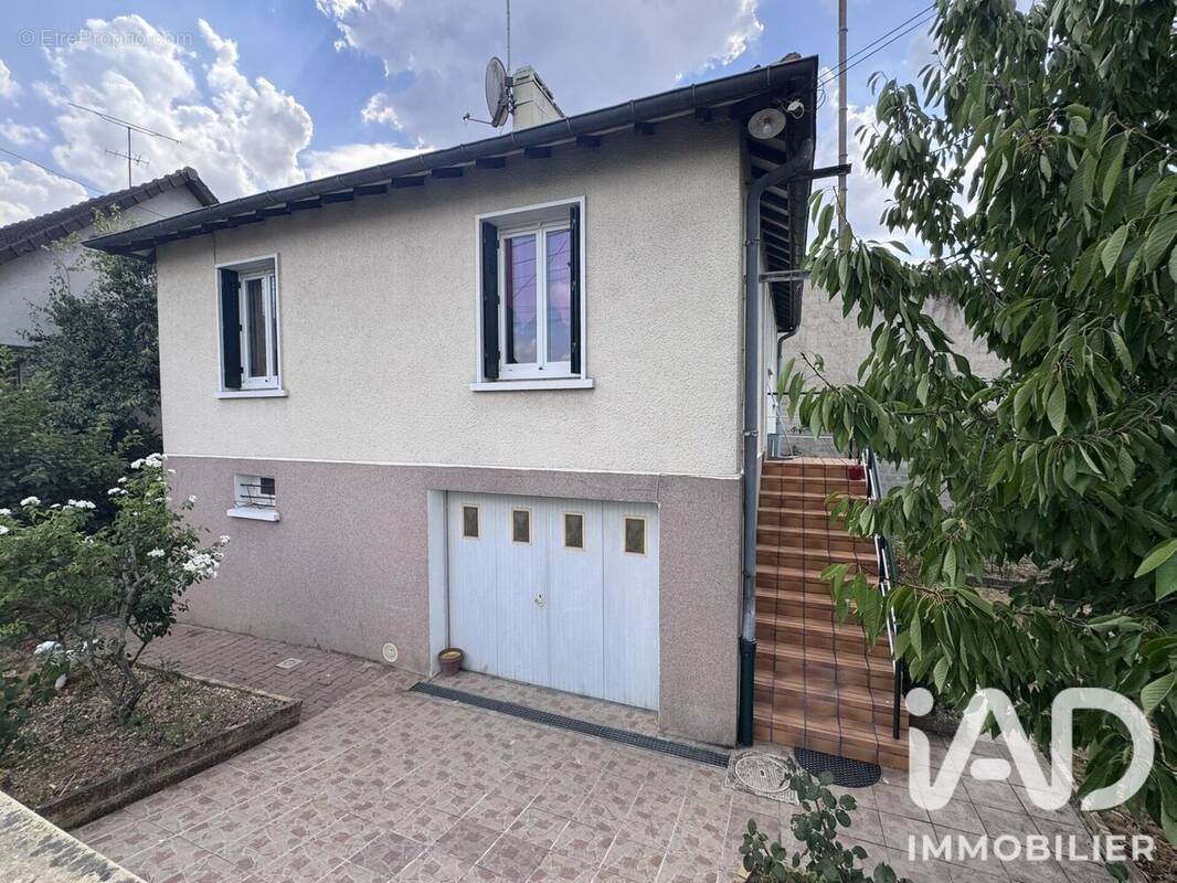 Photo 1 - Maison à MONTEREAU-FAULT-YONNE