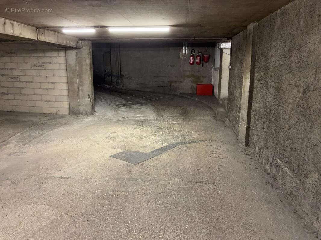 Parking à PUTEAUX