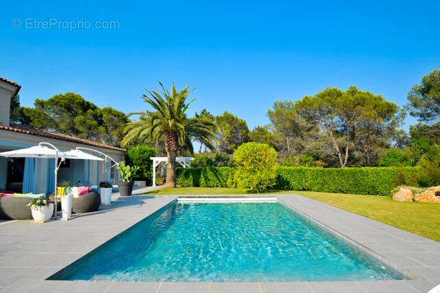 Maison à MOUGINS