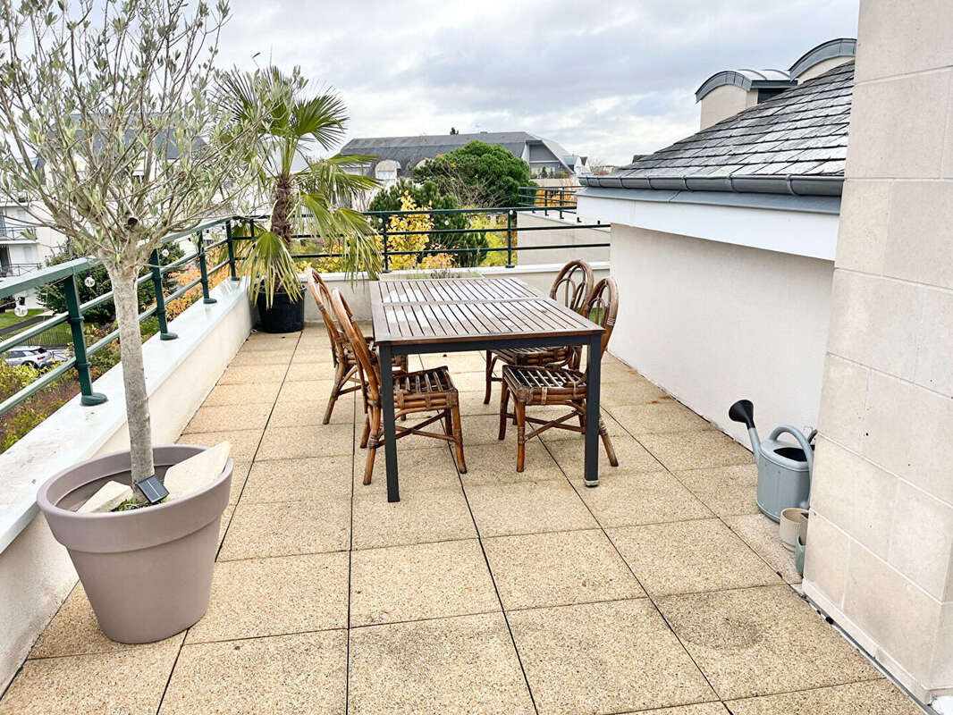Exceptionnel à St CYR Appartement  terrasse - photo 11