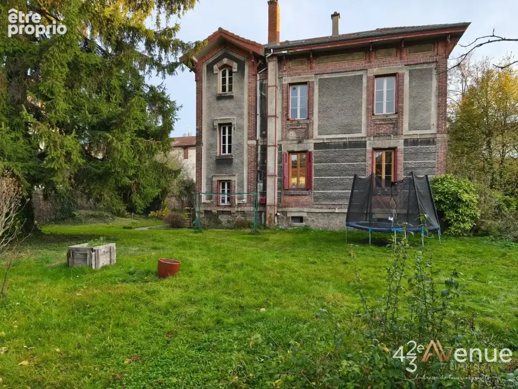 Appartement 7 pièces 146 m² à vendre à Le Chambon-Feugerolles (42500) - photo 2