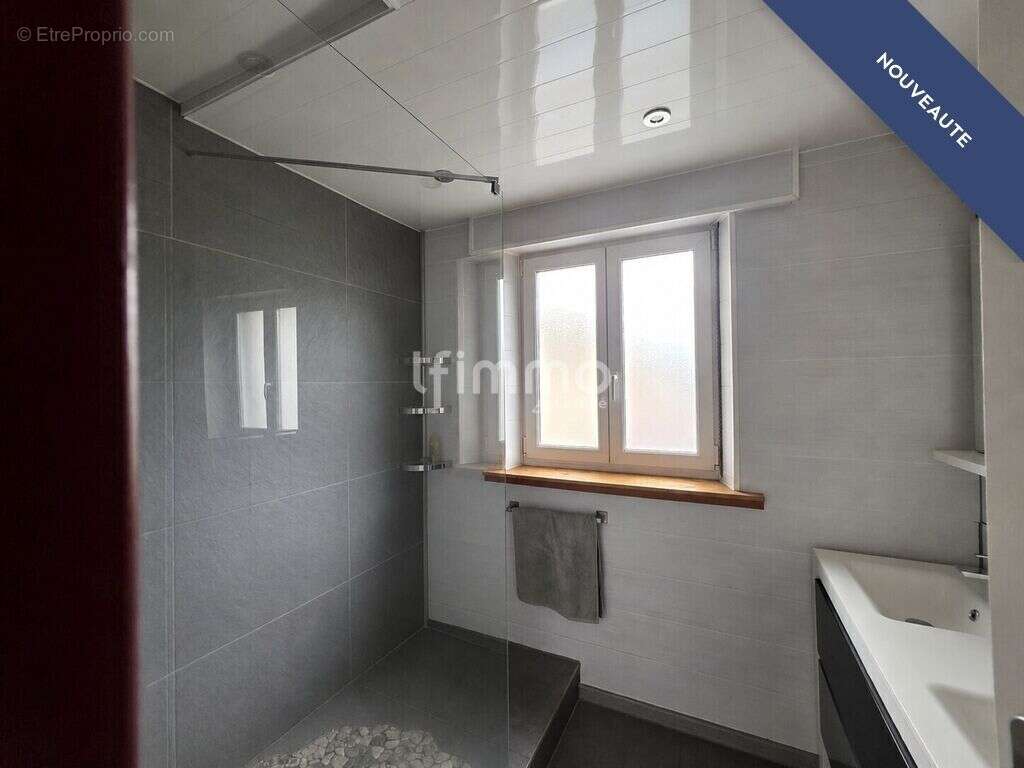 Duplex atypique de 158 m² avec jardin et 2 garages - photo 7