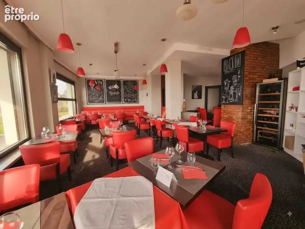 Exclusivité , Unique restaurant du centre de Thonon avec une vue imprenable front Lac  Léman - photo 3
