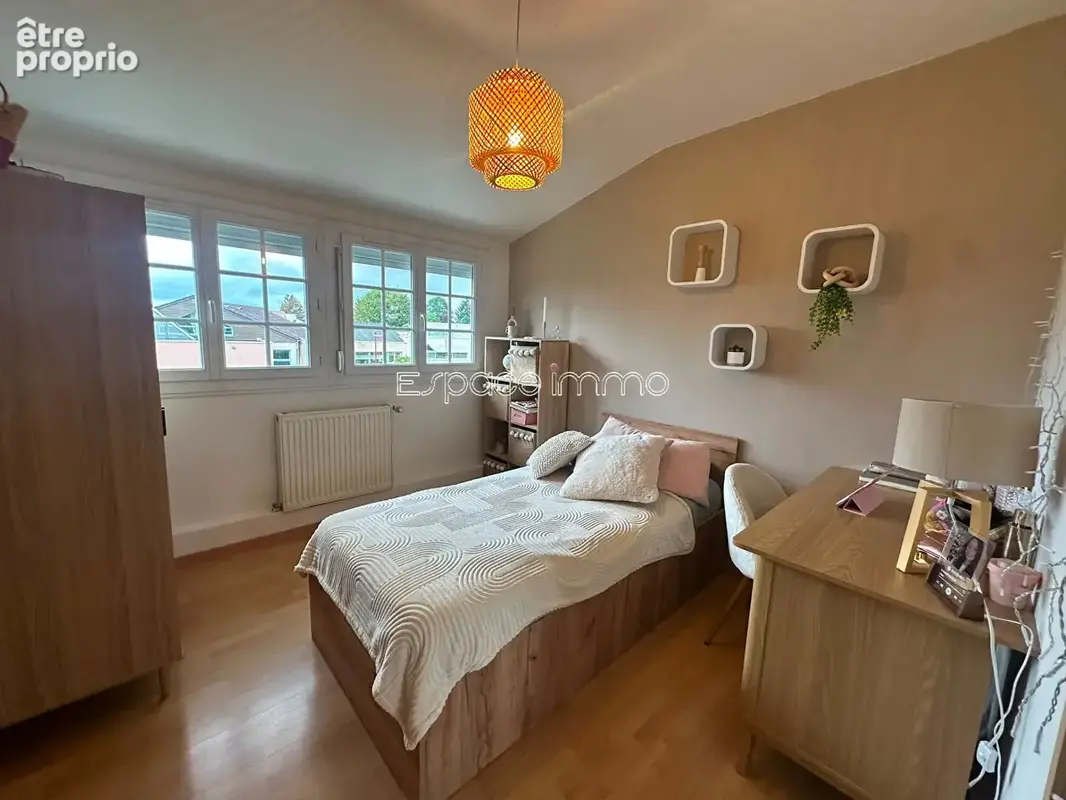 Maison rénovée vivable de plain pied - 4 chambres - 125m² - 377m² de terrain - ESLETTES - photo 11