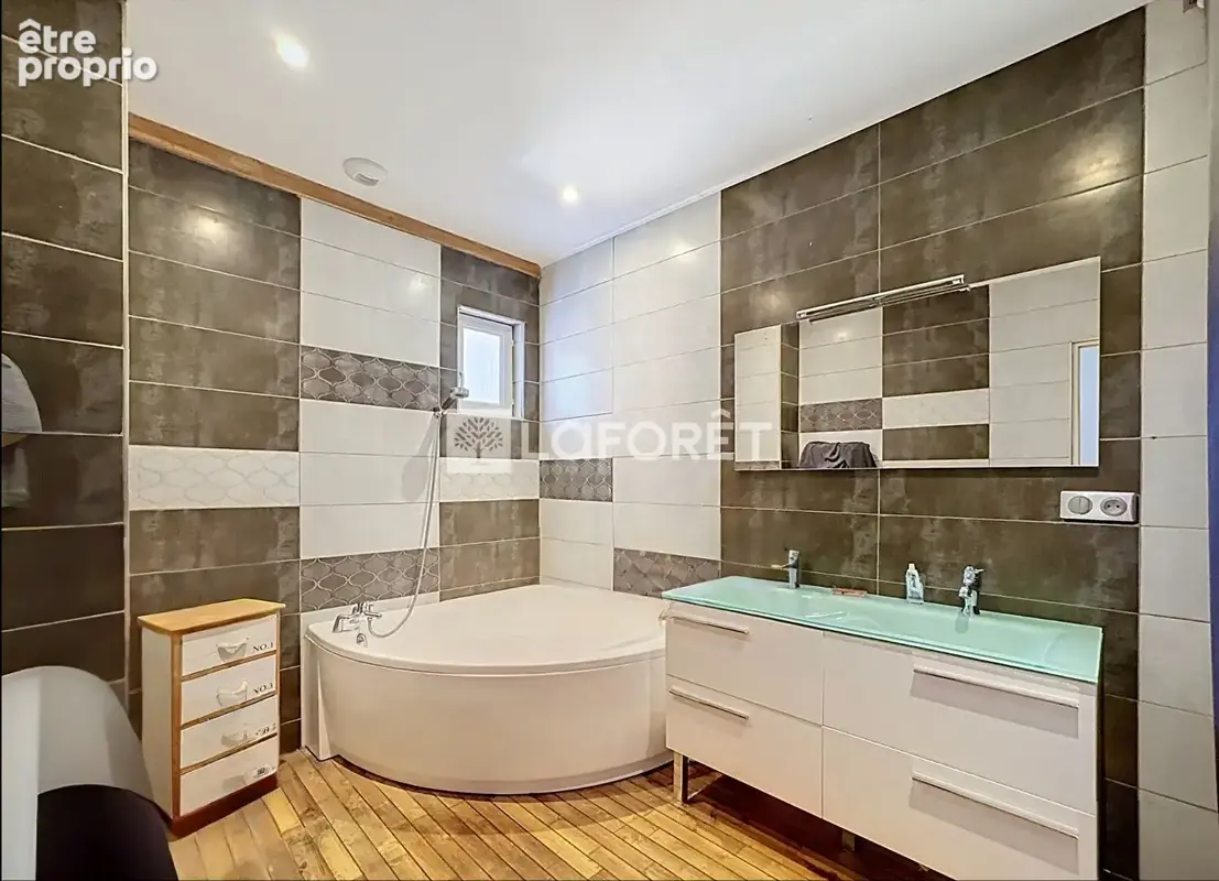 Appartement Saint-amour 4 pièces 100 m2 - photo 7