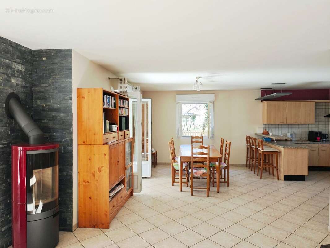 Maison 124 m² à Gex  - photo 2