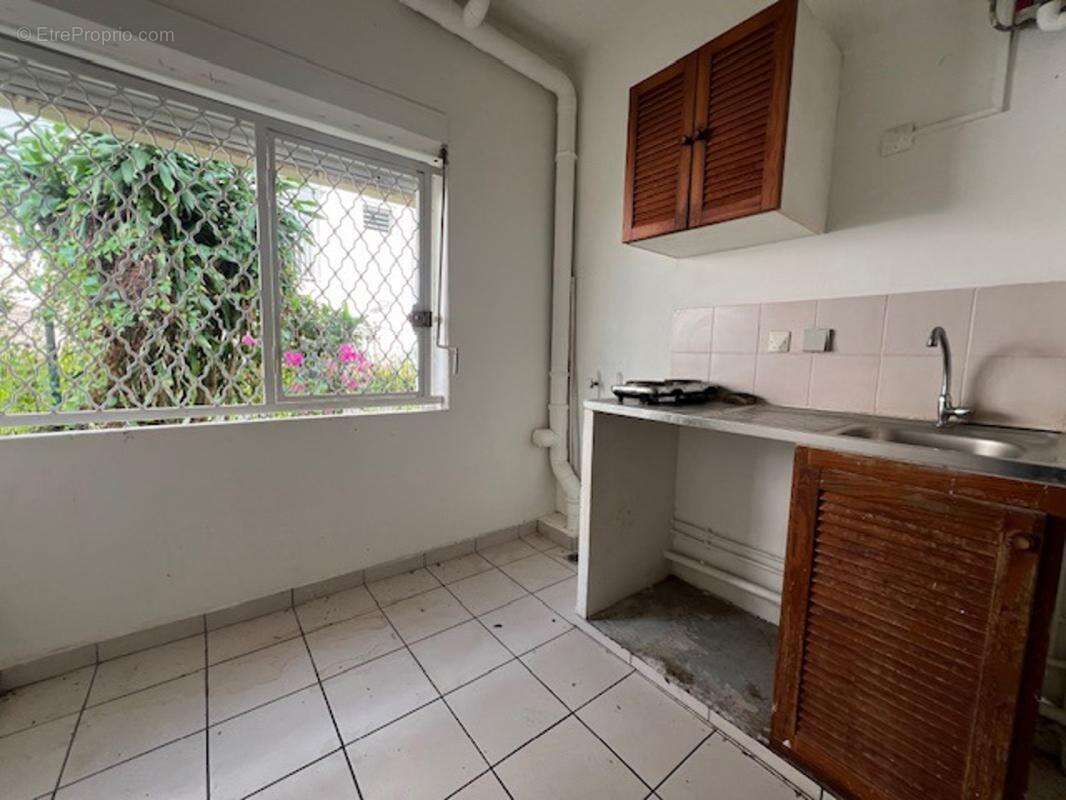 A VENDRE : Studio Fort-de-France (97200) - photo 5