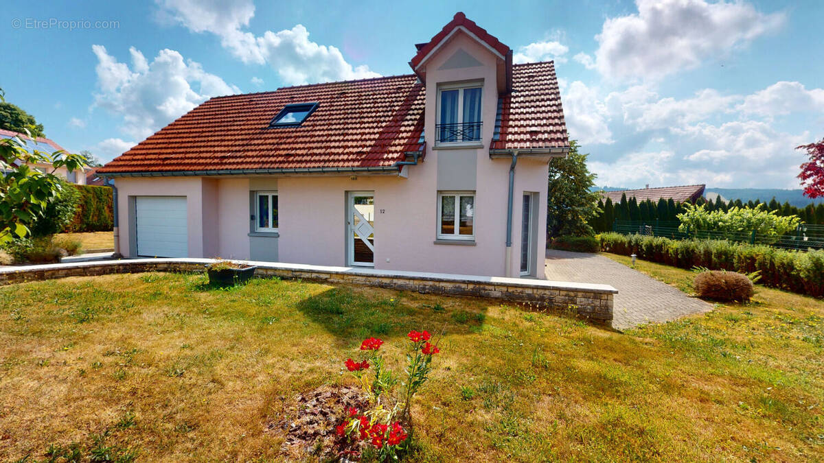 Maison à CHARQUEMONT