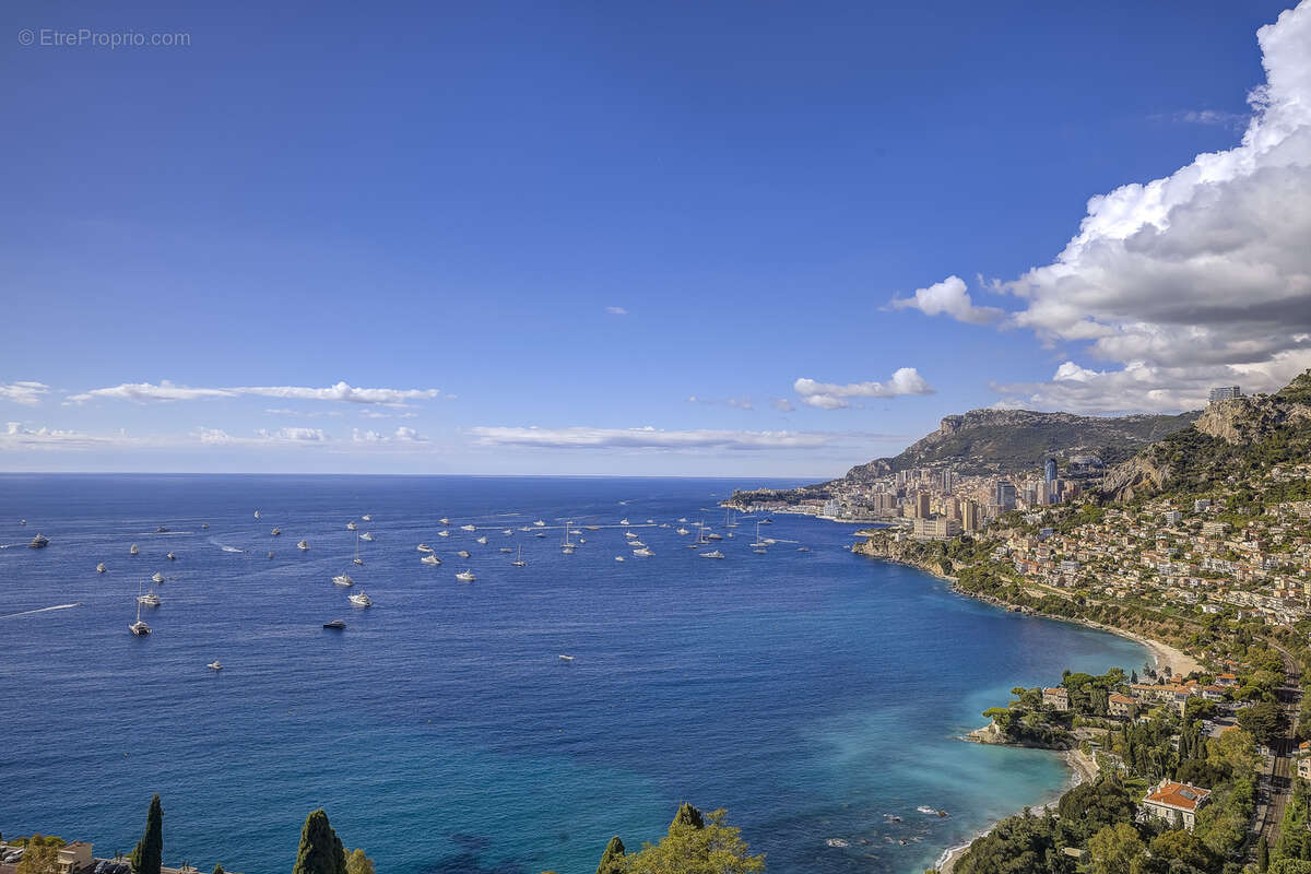 Appartement à ROQUEBRUNE-CAP-MARTIN