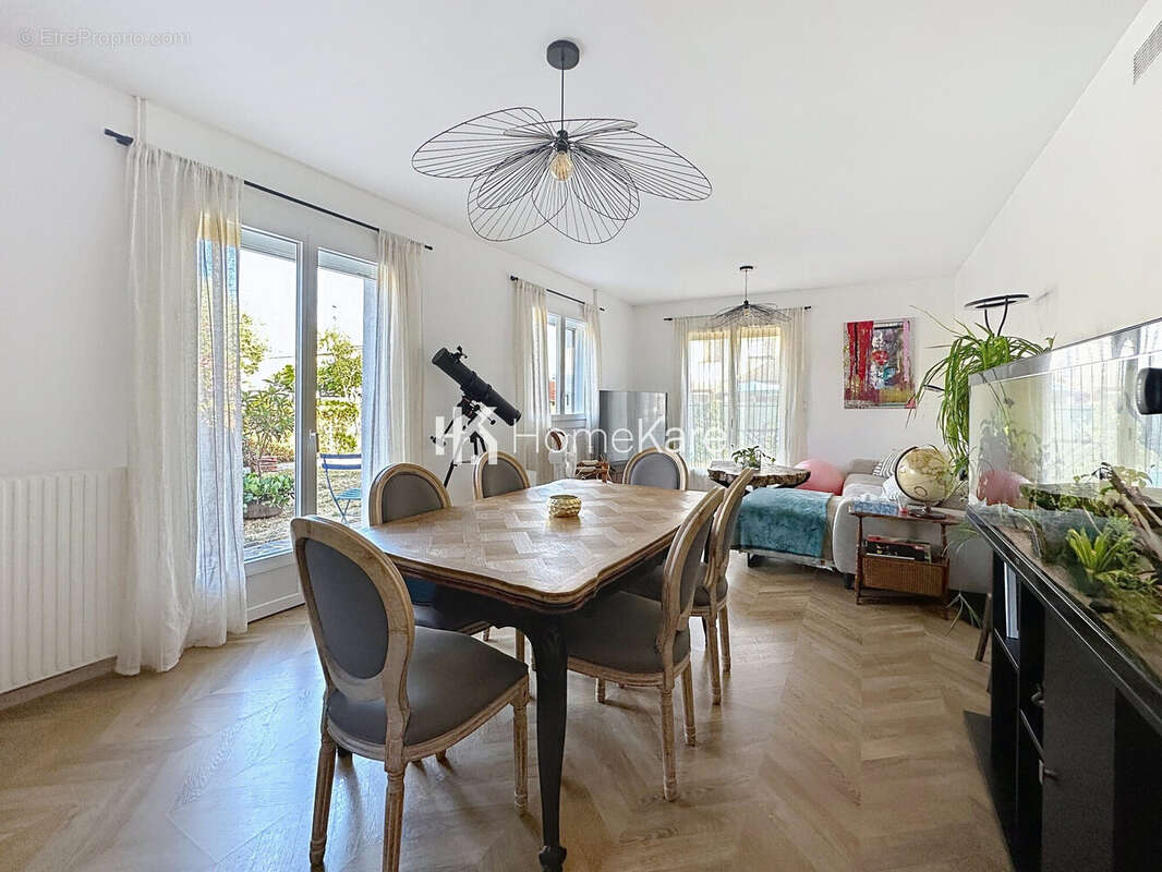 Maison 110 m² à Cazeres  - photo 2