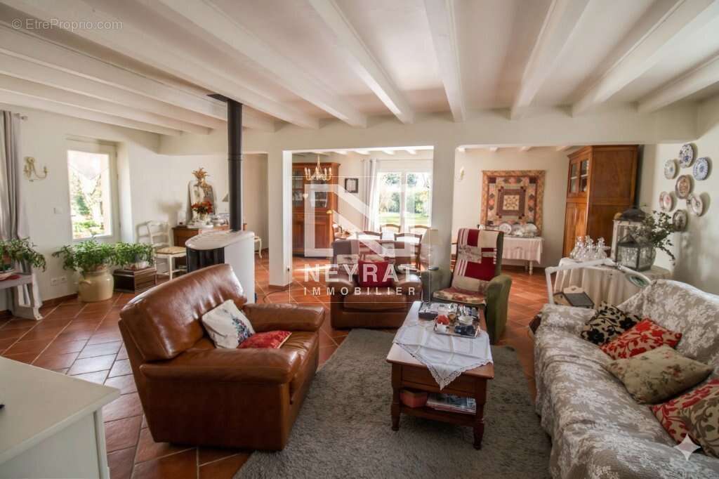 Maison à LESSARD-EN-BRESSE