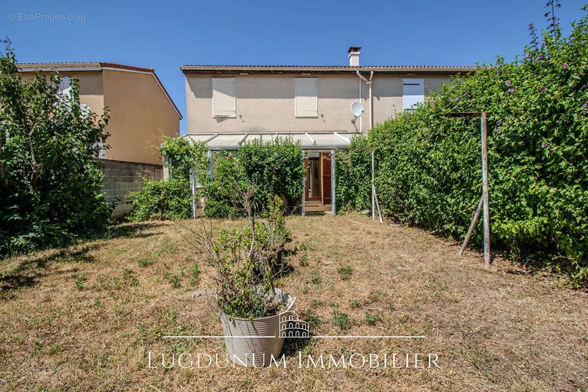 Maison Grigny Sur Rhone 5 pièce(s) 86 m2 avec beau Jardin - photo 8