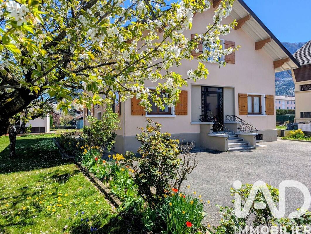 Photo 1 - Maison à SAINT-PIERRE-EN-FAUCIGNY