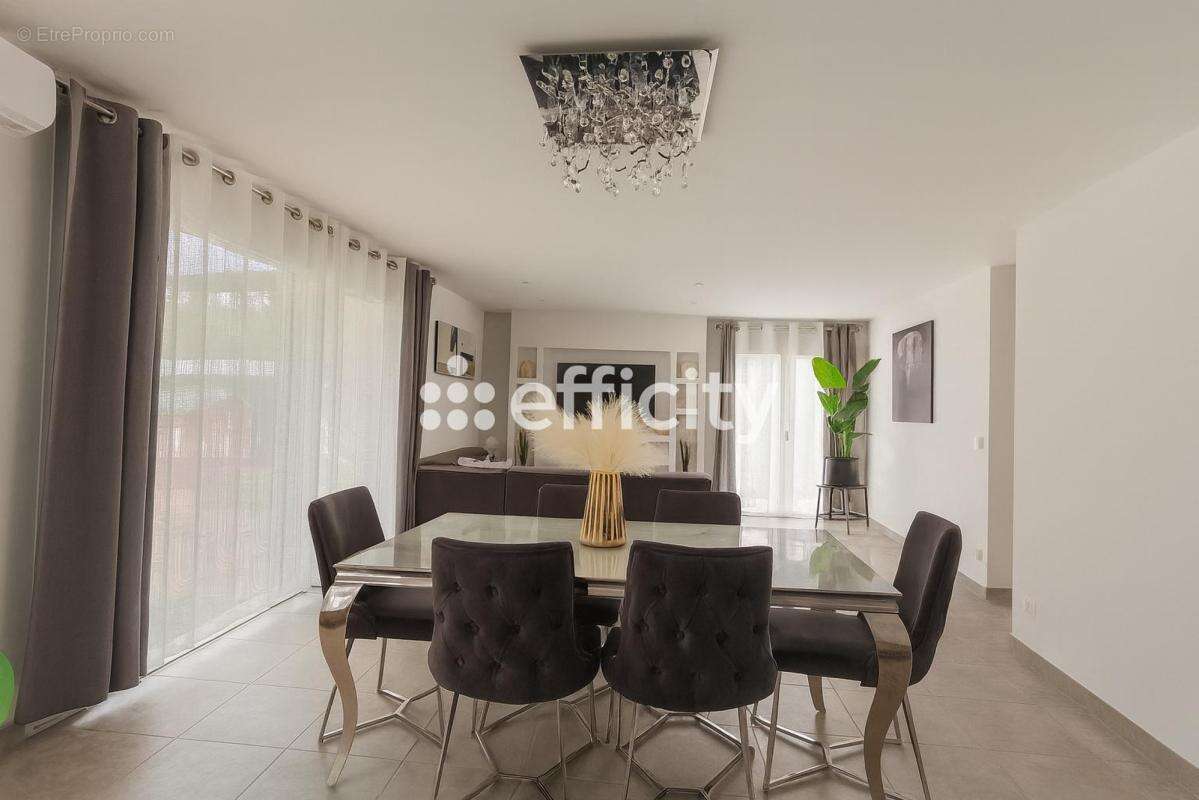 Maison 108 m² à Neuville-De-Poitou  - photo 5