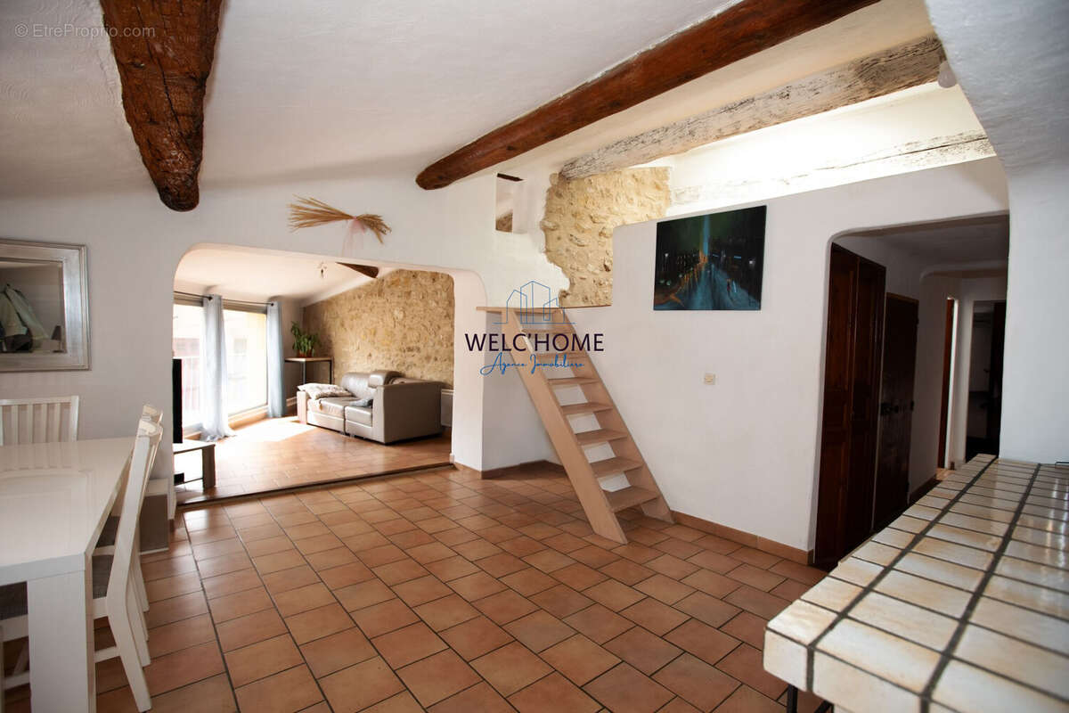 Appartement à LAMBESC