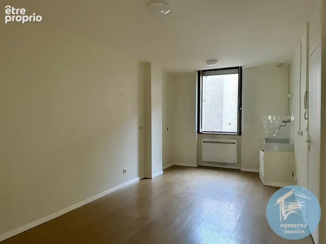 Tarare immeuble 216m2 en monopropriete - photo 3