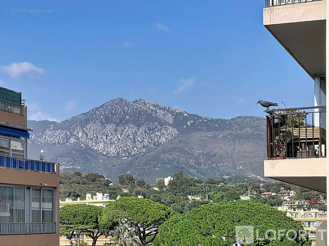 Appartement à ROQUEBRUNE-CAP-MARTIN