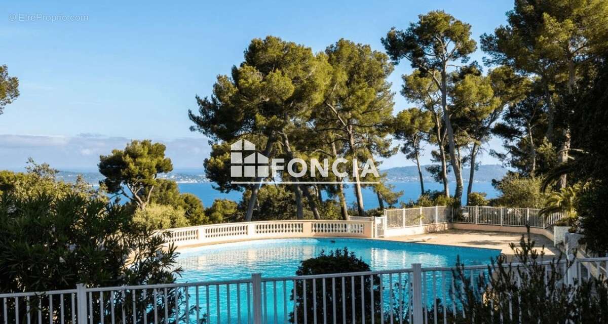 Appartement à HYERES