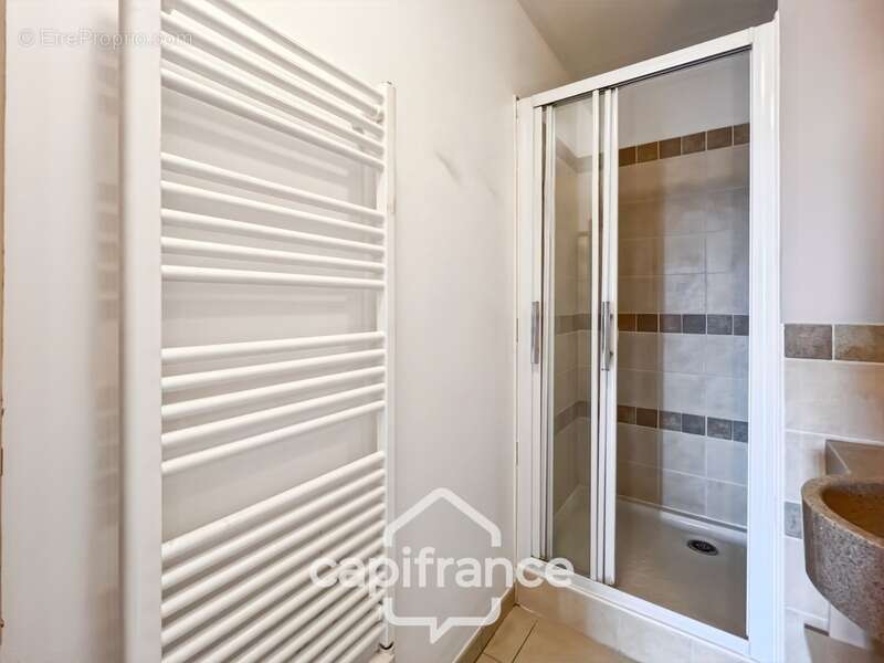 Appartement à MALLEMORT