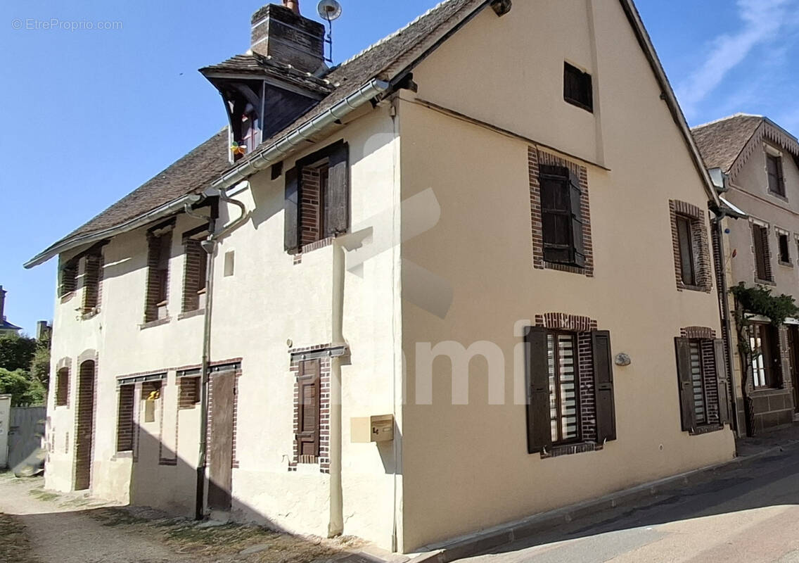 Maison à VILLIERS-SAINT-BENOIT