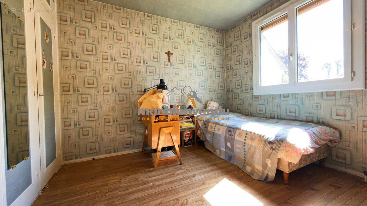 Maison à REILHAC
