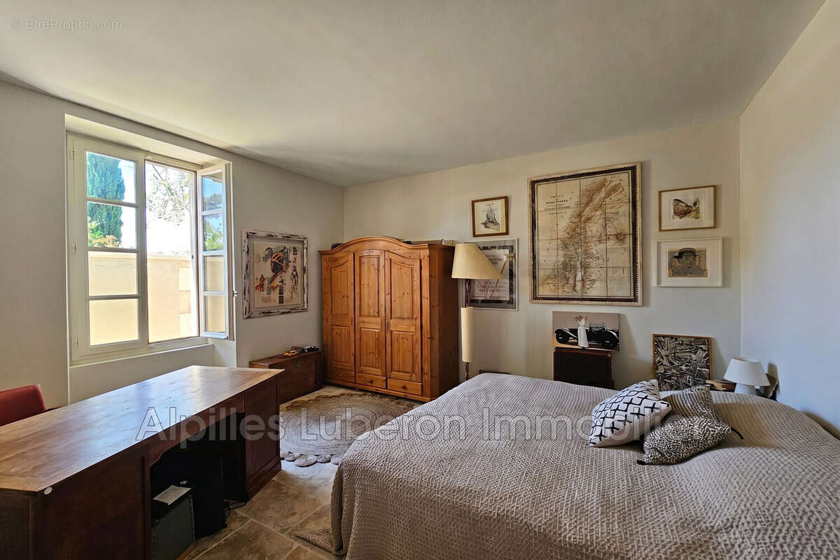 Maison à Eygalieres  - photo 9
