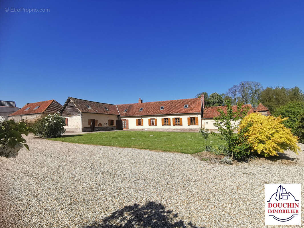 Maison à FROYELLES