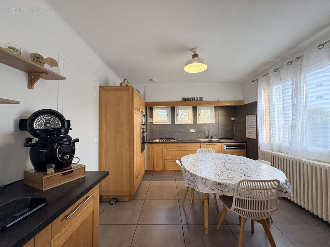 Maison à LA TOUR-DU-PIN