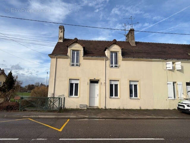 Maison à AUTUN
