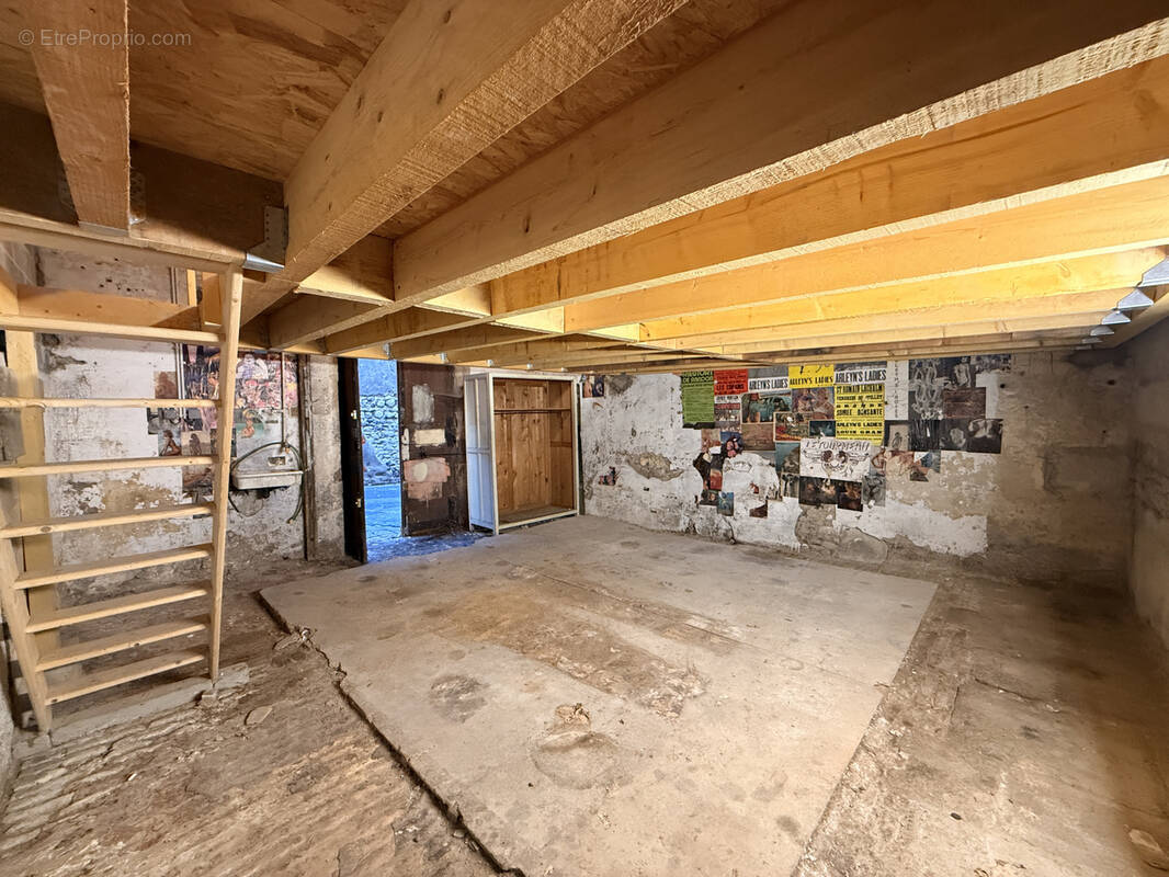 Autre à CLERMONT-FERRAND